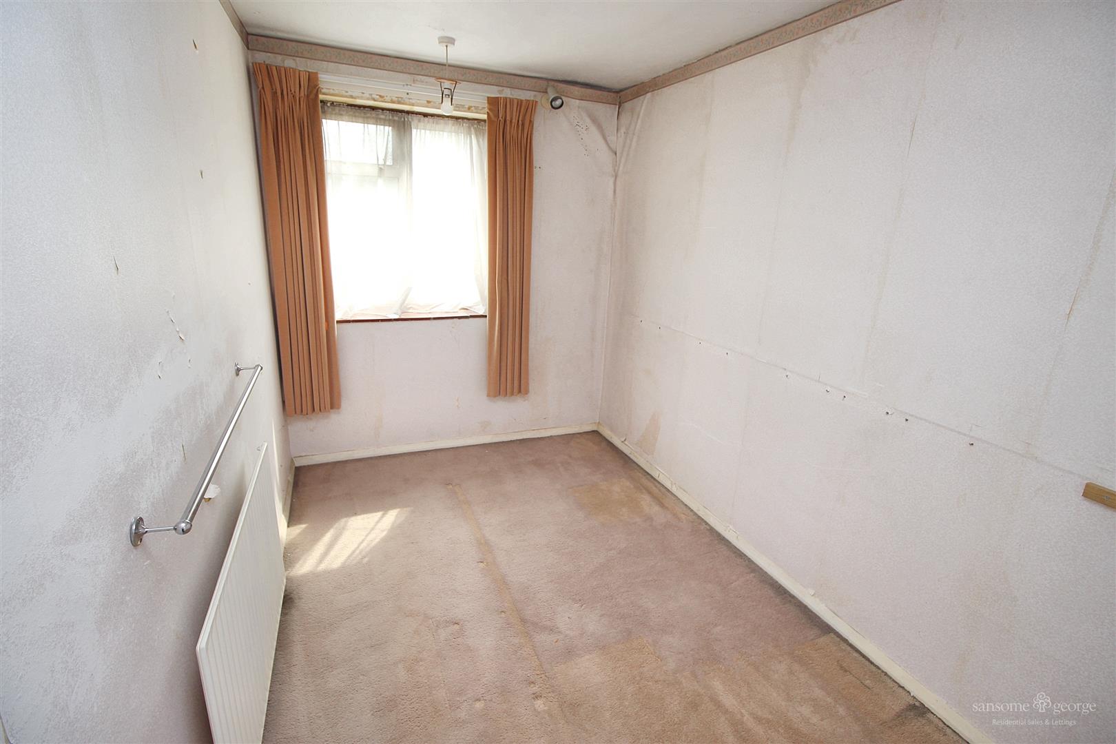 Dee Road, Tilehurst, Reading